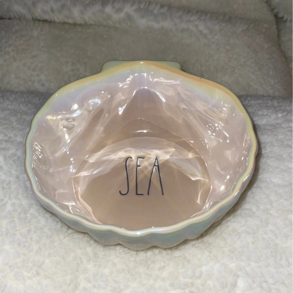 Rae Dunn | Kitchen | Rae Dunn Sea Shell Serving Bowl | Poshmark